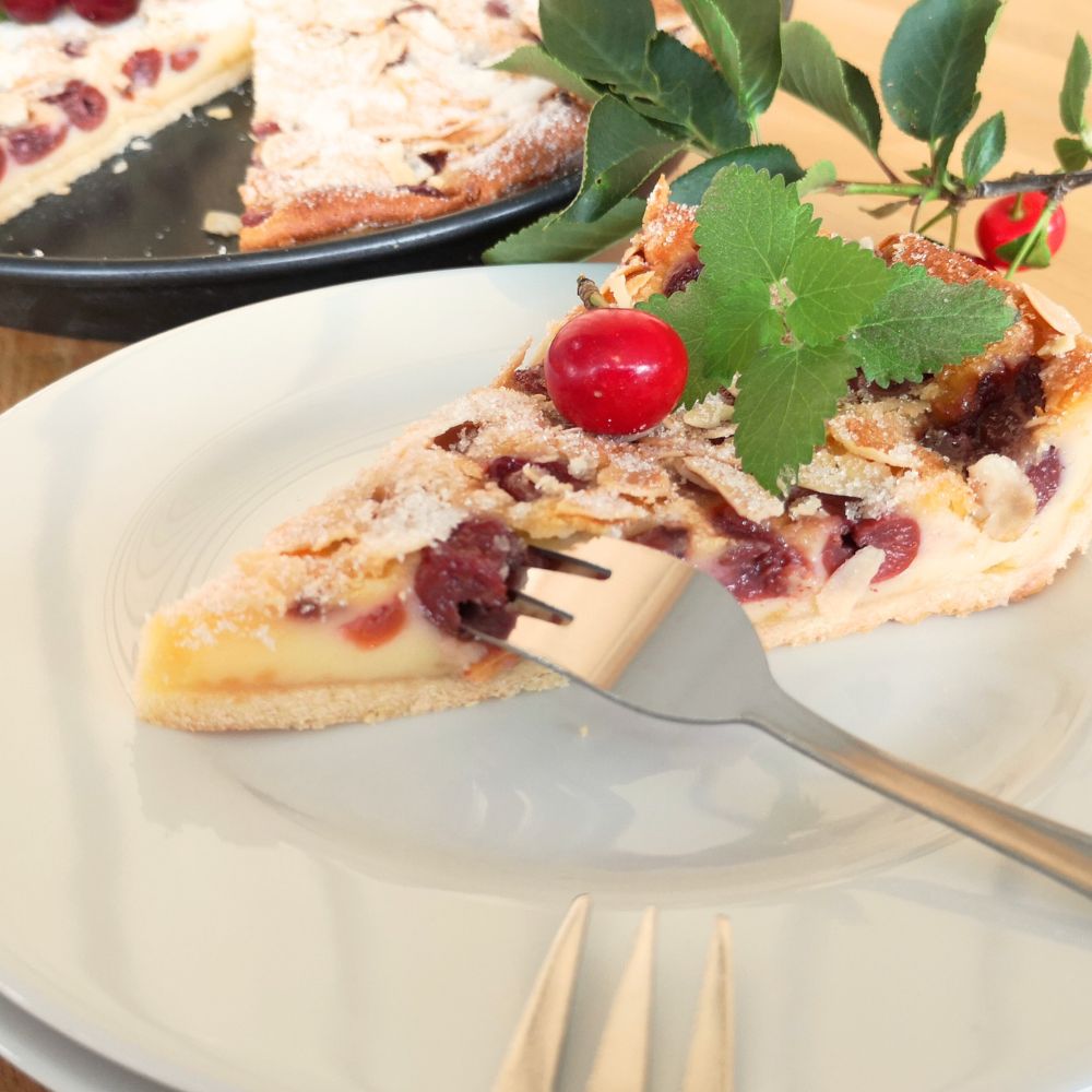 Kirschkuchen mit Mandelkruste – Ein himmlischer Genuss! 