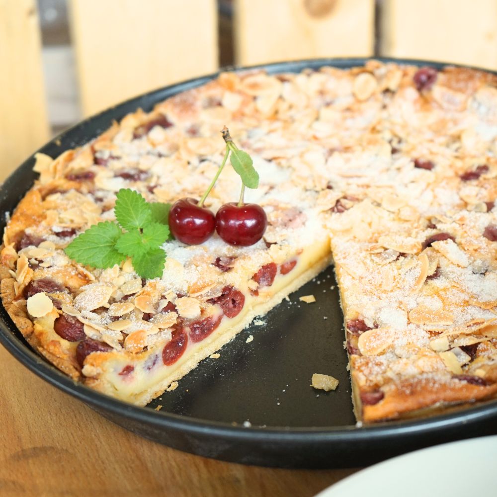 Kirschkuchen mit Mandelkruste – Ein himmlischer Genuss! 