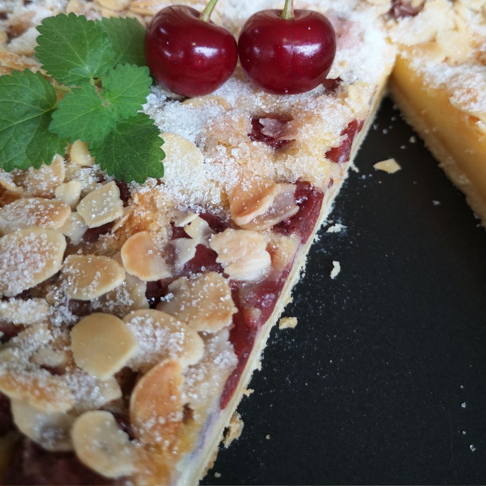 Kirschkuchen mit Mandelkruste – Ein himmlischer Genuss! 