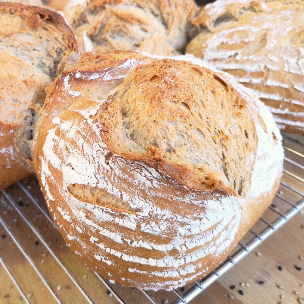 Zwillingsbrot – Ein harmonisches Duo aus Emmer und Dinkel 